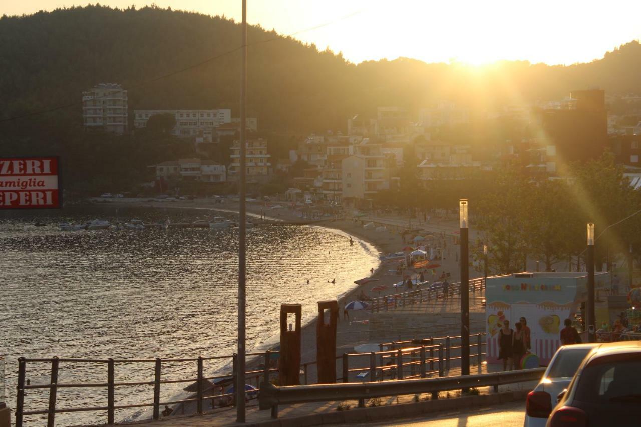 Ionian Terrace Acomodação com café da manhã Himare Exterior foto